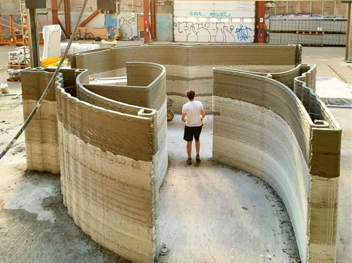 A&uacute;n as&iacute;, existen varios&nbsp;m&eacute;todos de impresi&oacute;n 3D&nbsp;de hormig&oacute;n, pero el m&aacute;s prometedor para la construcci&oacute;n fuera del planeta tierra es el conocido como&nbsp;D-shape,&nbsp;ya que trabaja a trav&eacute;s de capas mucho m&aacute;s finas que da mayor versatilidad formal.